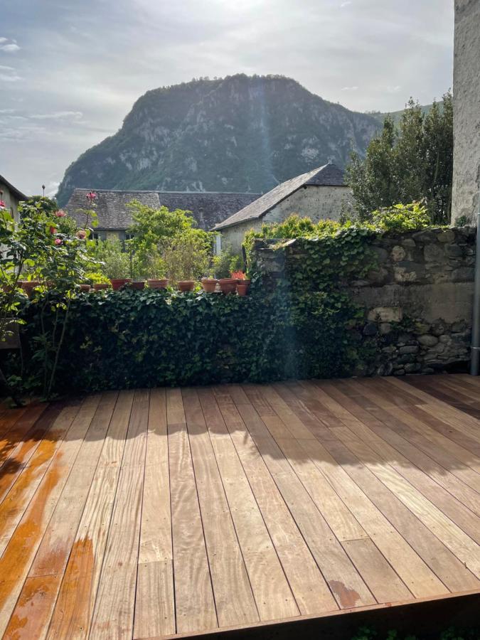 Le Monrepos Avec Jacuzzi Nordique Lägenhet Bielle Exteriör bild