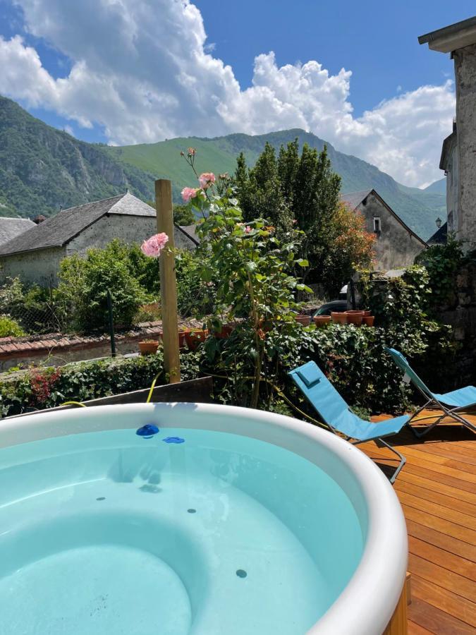 Le Monrepos Avec Jacuzzi Nordique Lägenhet Bielle Exteriör bild